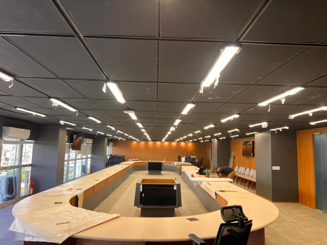 Sala de governança — iluminação led